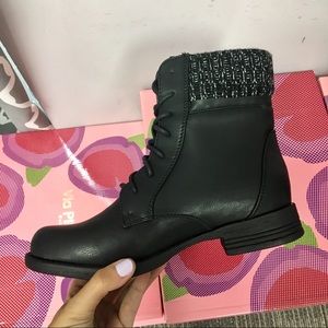 Shoes - Black cuff boot Shoes - Black cuff boot